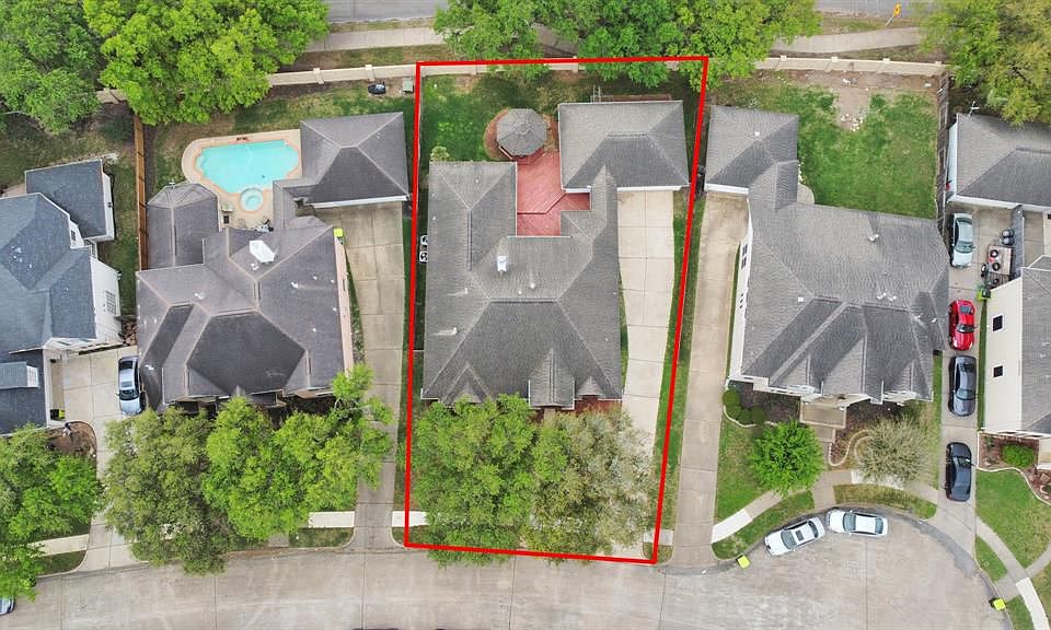 1st image of 1915 Crescent Oak Dr