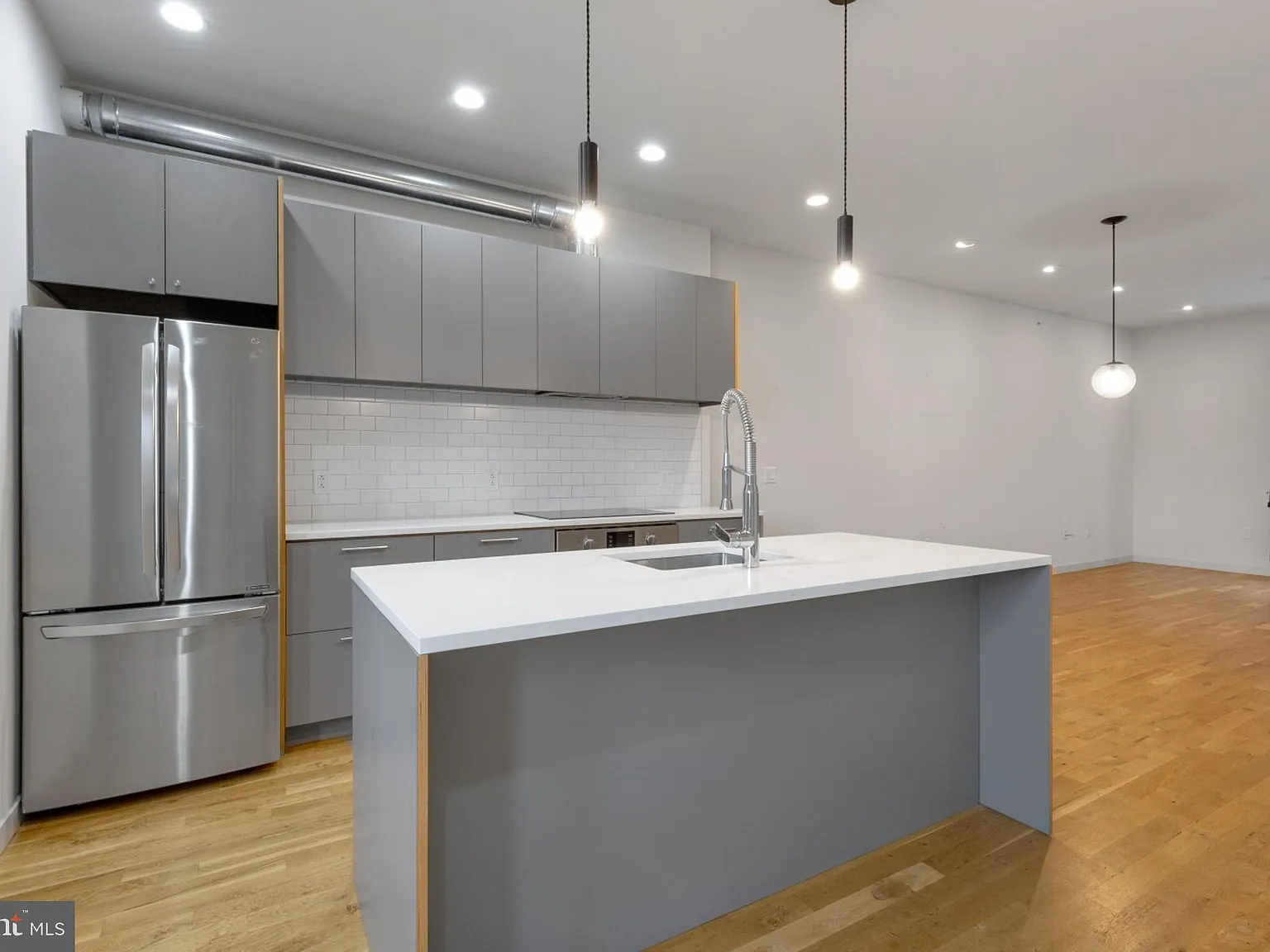 2 bed, 1.5 bath, $2,075 — Photo 3