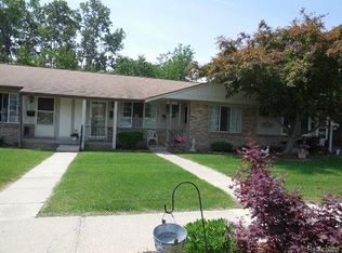 61041 Heritage Blvd #4, South Lyon, MI 48178