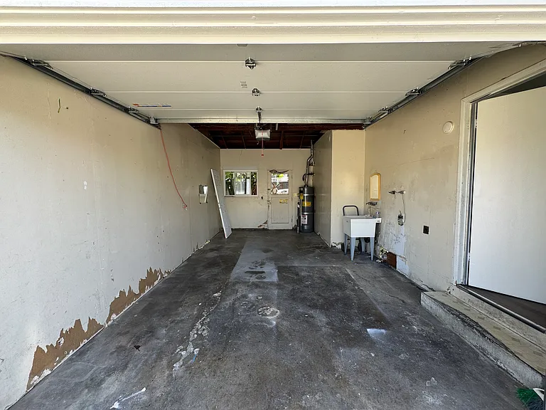 86 Eastwood Ct — Photo 13
