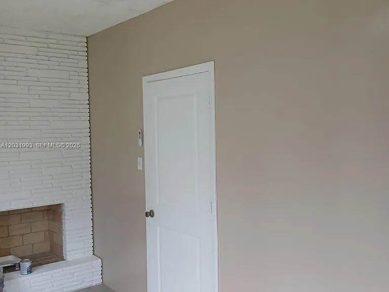 1400 NE 148th St #2 — Photo 8