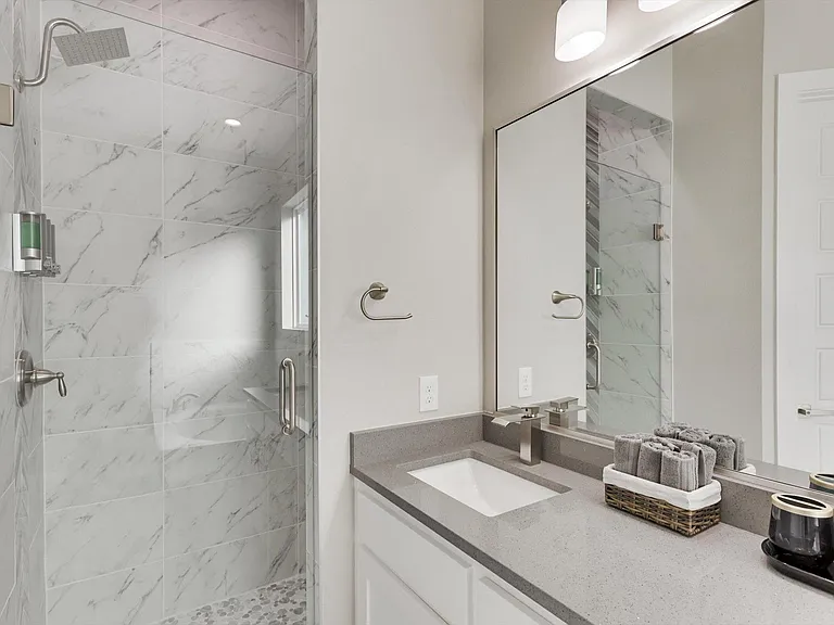 3420 Nomas St — Photo 20