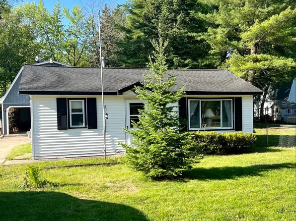 147 Channel Ct, Houghton Lake, MI 48629