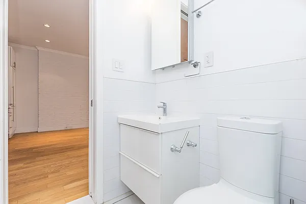 Rented by Nooklyn NYC LLC | media 28