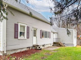 325 Dale St, Chicopee, MA 01013