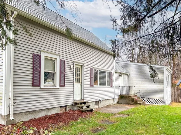 325 Dale St, Chicopee, MA 01013