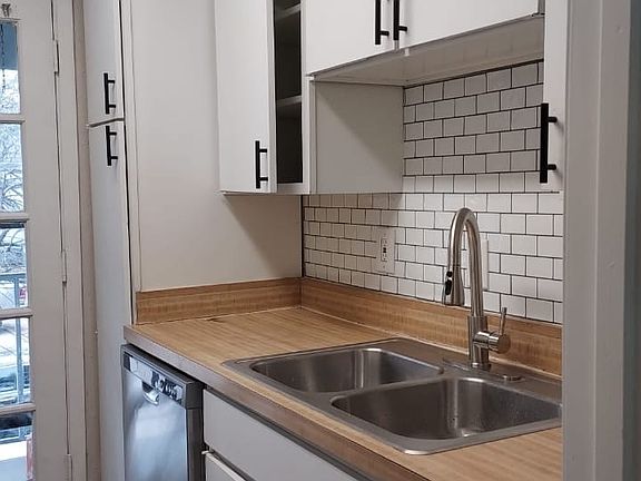 3rd image of 12888 Montfort Dr APT 223