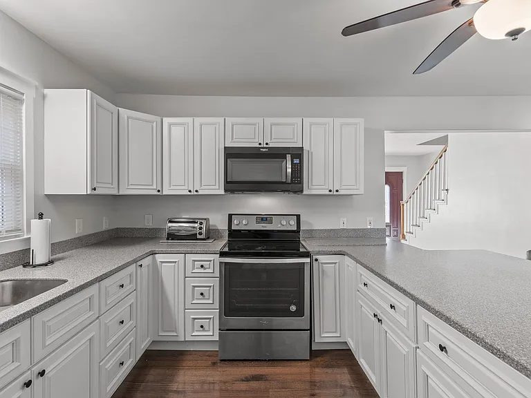 1717 Versailles Rd — Photo 11