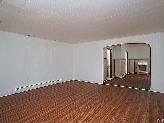 4th image of 667 Fulton St