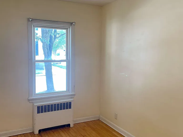 36 Grant St — Photo 6