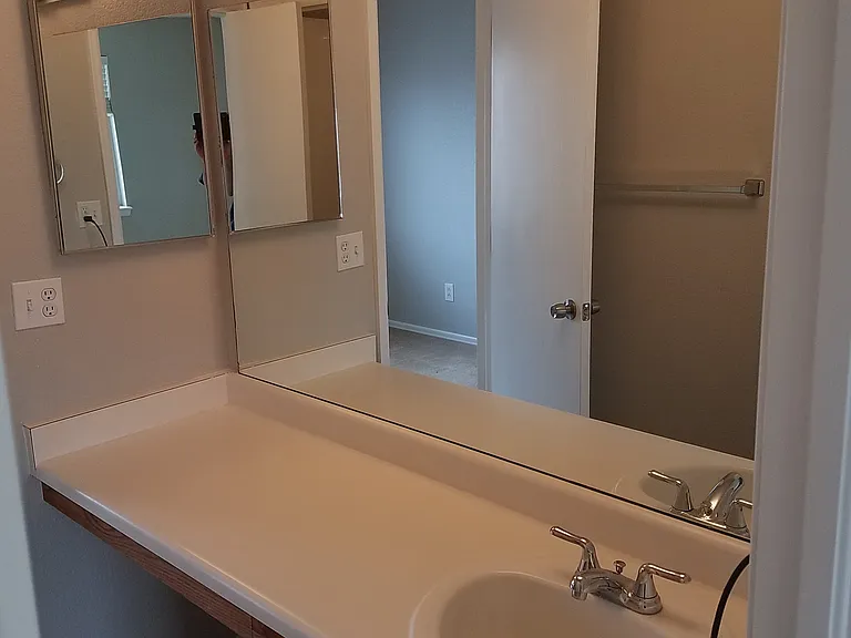 11351 W Parkhill Dr — Photo 20