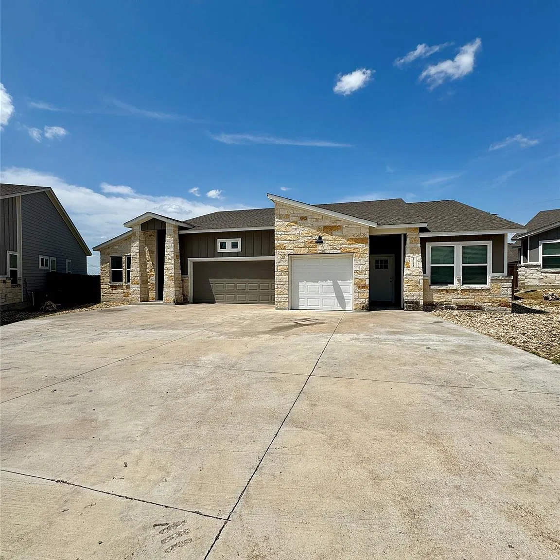 3 bed, 2.0 bath, 1528 sqft, $1,700 — Photo 2