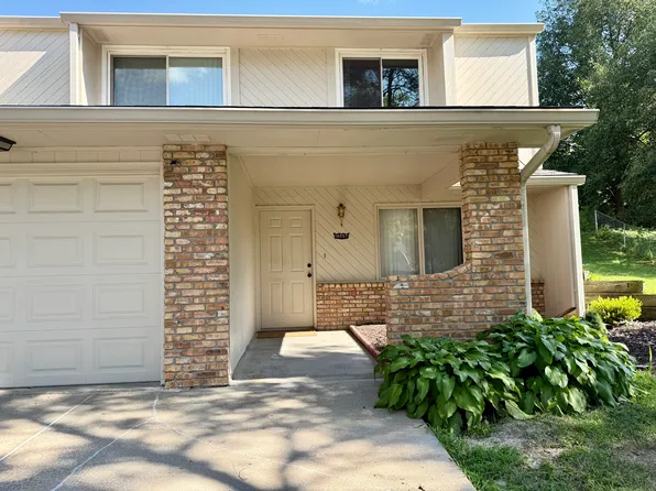 16557 Dorcas St, Omaha, NE 68130