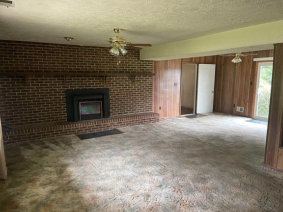 Additional Living Room