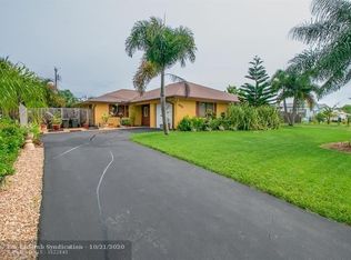 8587 SE Oleander St, Hobe Sound, FL 33455