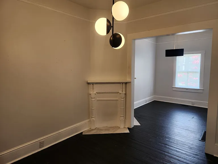 1512 Barnard St — Photo 7