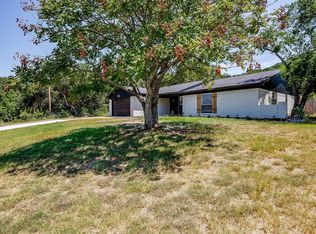 2201 Brookhollow Dr, Granbury, TX 76048