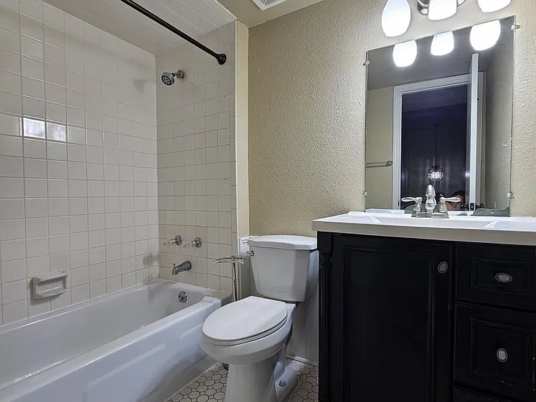 216 Justin Dr — Photo 13