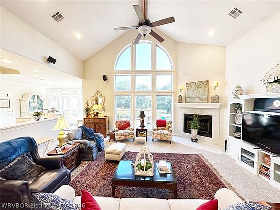 5th image of 2016 Hillside Cir