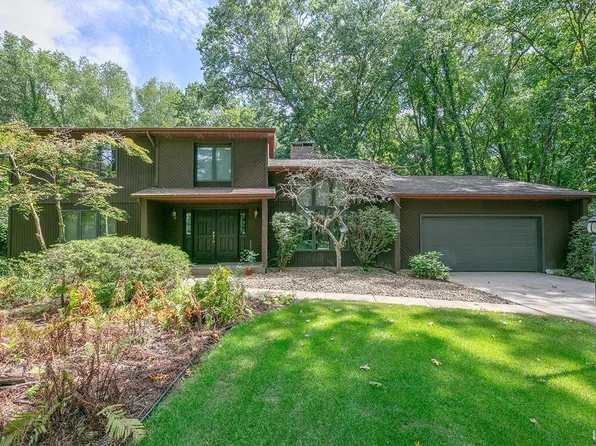 26689 Pleasant Pl, Elkhart, IN 46514