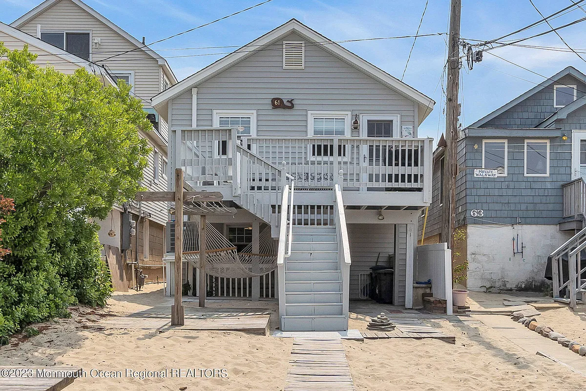 Building Photo - 61 Beachfront