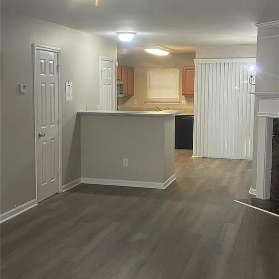 1736 Devon Dr SW — Photo 9