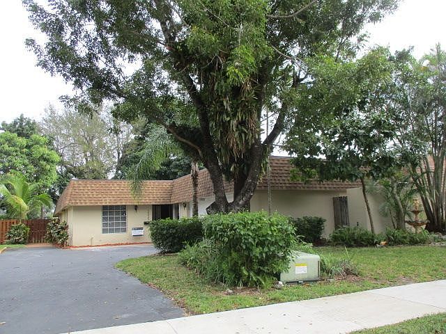 1st image of 18825 Oakland Hills Dr