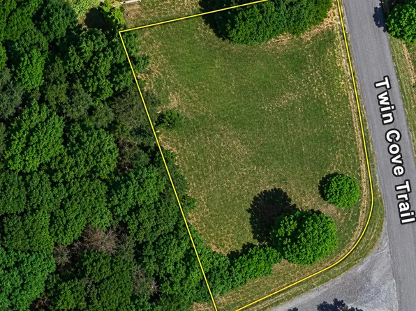 40 Twin Cove Trl, Moneta, VA 24121
