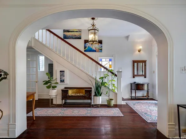 610 E CARSON ST, San Antonio, TX 78208