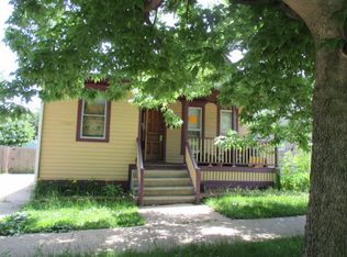 671 Orange St, Elgin, IL 60123