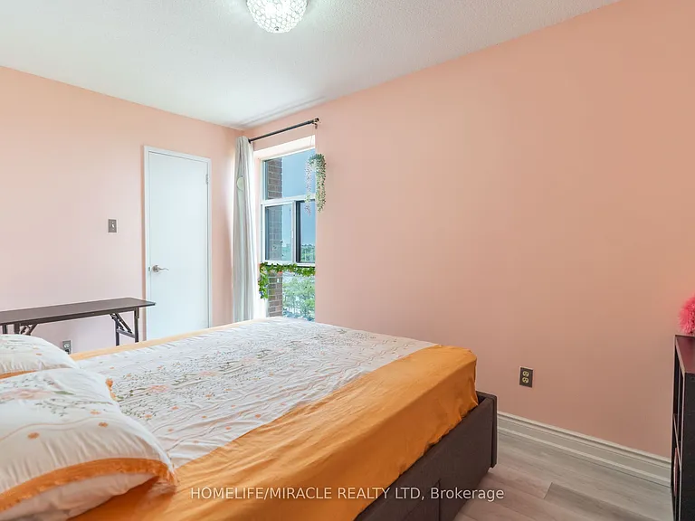 3025 Queen Frederica Dr #807 — Photo 32