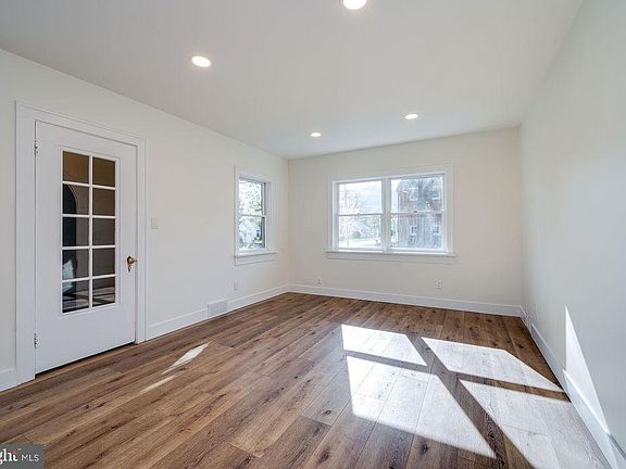 5th image of 116 Gold St