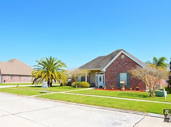 2nd image of 305 Ravensaide Dr