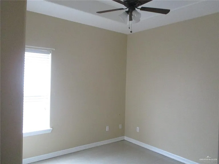 2601 E Franklin Ave #3 — Photo 10