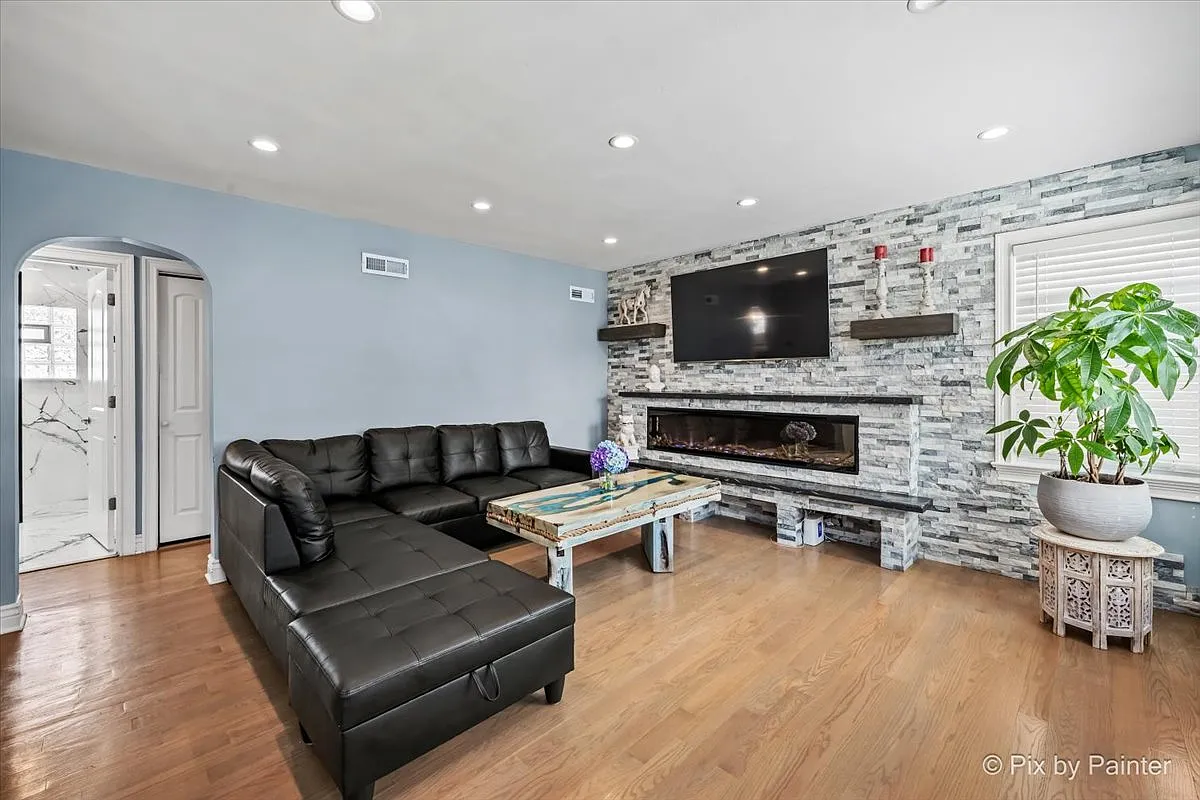 3 bed, 1500 sqft, $3,600 — Photo 4