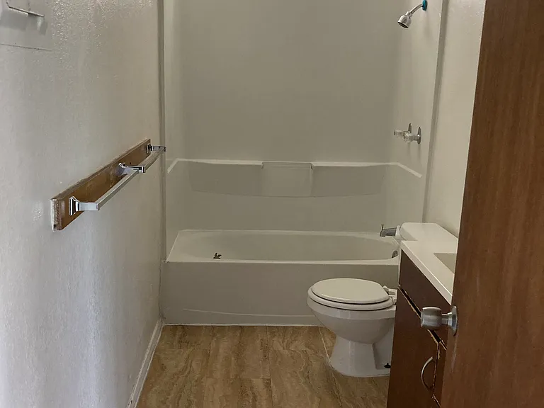 93 W Kawailani St #D — Photo 5