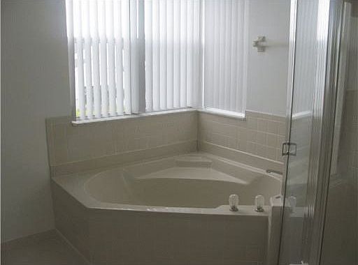 4th image of 10717 Lago Welleby Dr