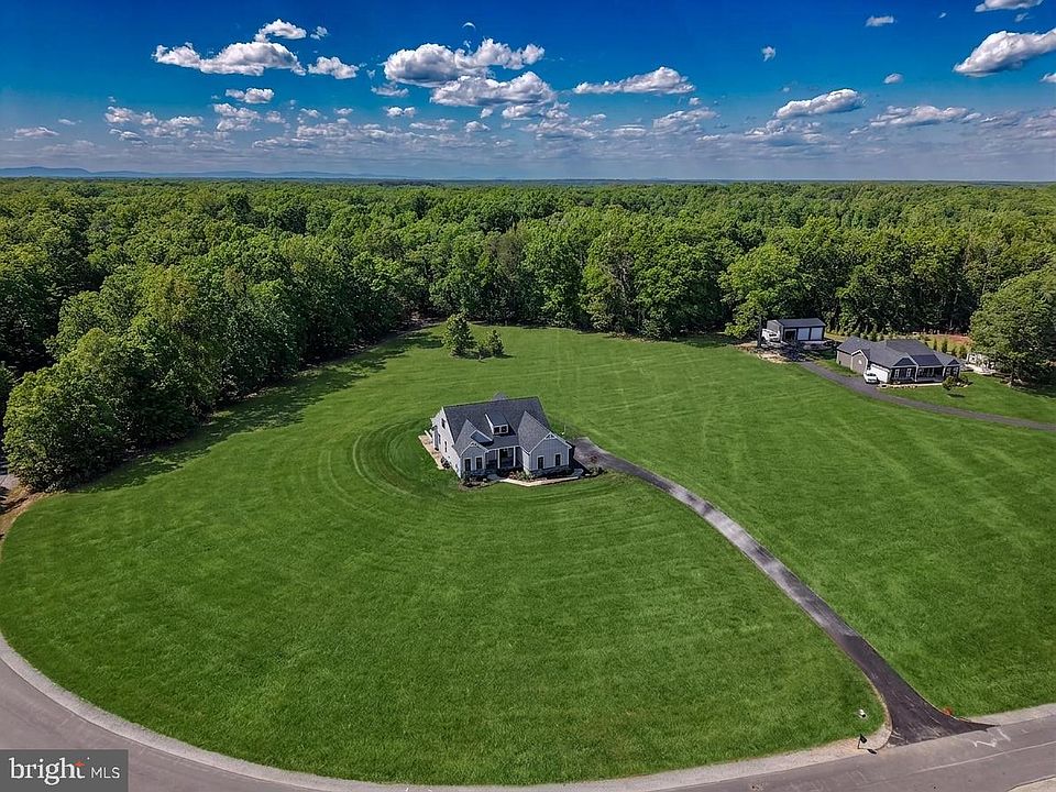 1st image of 9435 Signature Way