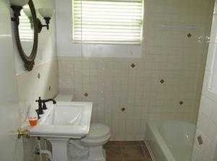 2069 Ryar Rd, Jacksonville, FL 32216