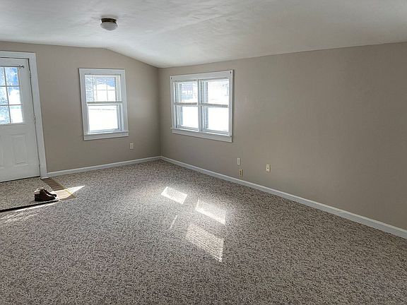 Apt 1 (downstairs) Living Rm