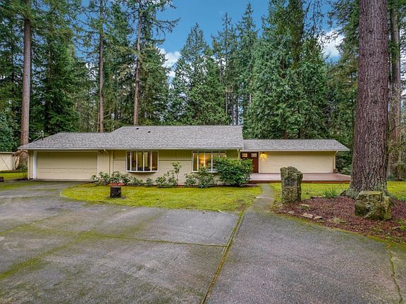 2nd image of 14327 NE 16th Pl
