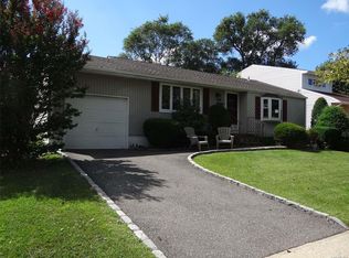 51 Calvert Ave, Commack, NY 11725