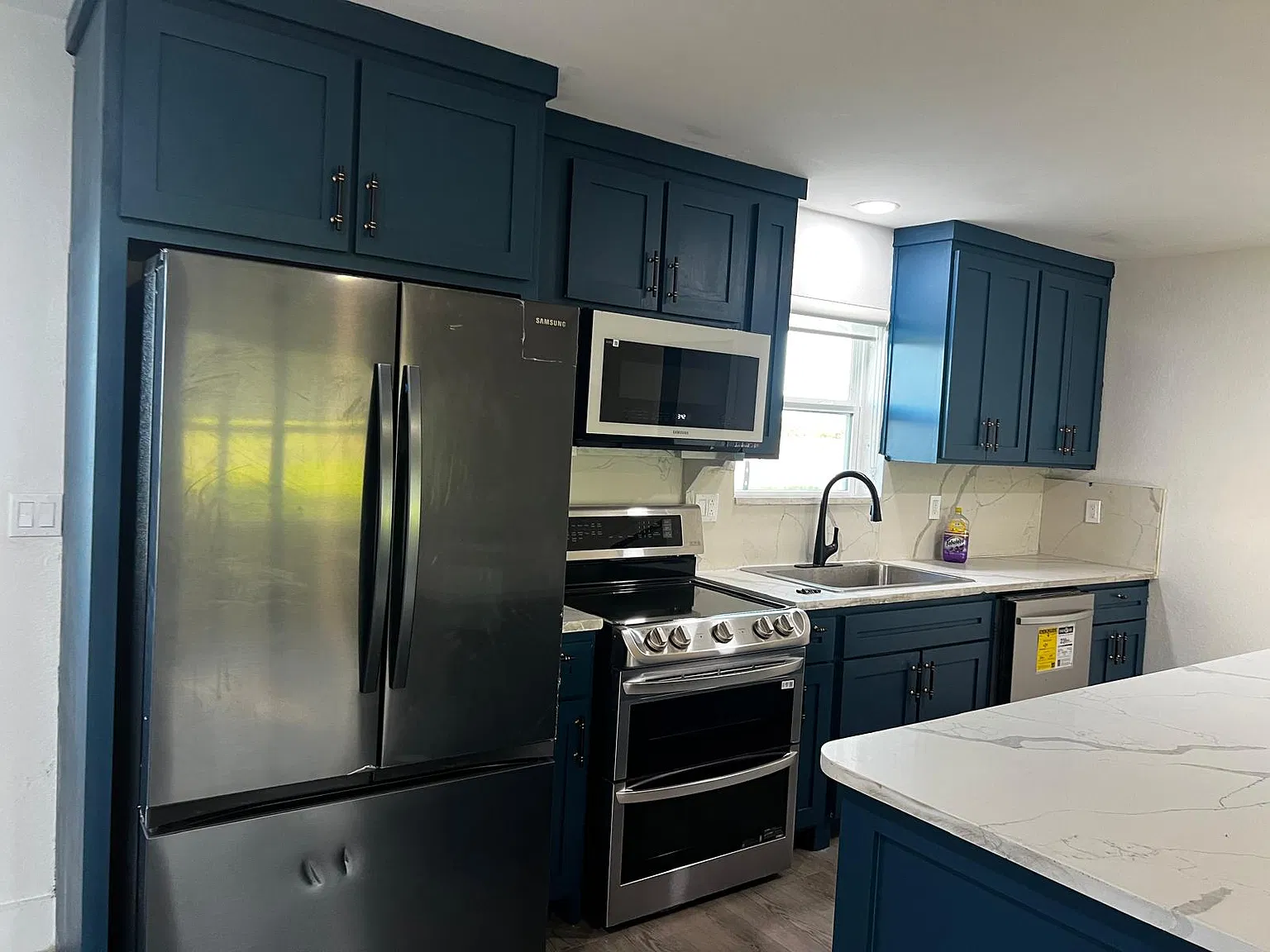 3 bed, 1344 sqft, $2,300 — Photo 3