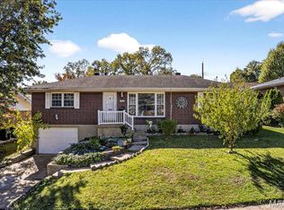 4348 Schmittwoods Ct, Saint Louis, MO