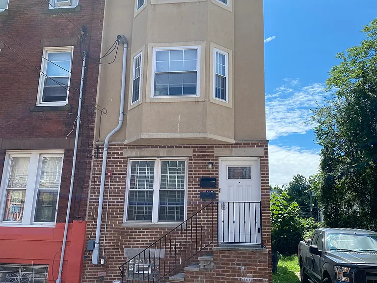 1734 Monument St #B — Photo 1