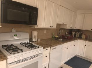 11 Georgann Rd, Manorville, NY 11949