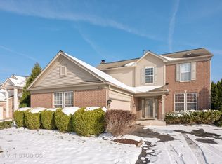 3911 Georgetown Cir, Algonquin, IL 60102