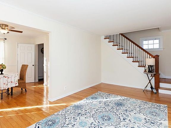 5th image of 92 Catherine St