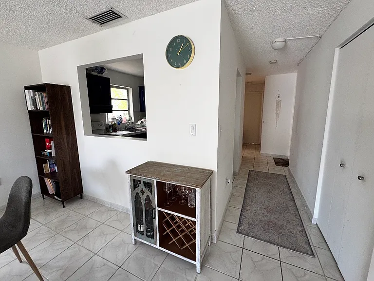 1428 Euclid Ave #201 — Photo 10