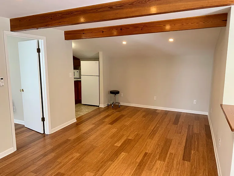6136 Clara St — Photo 5